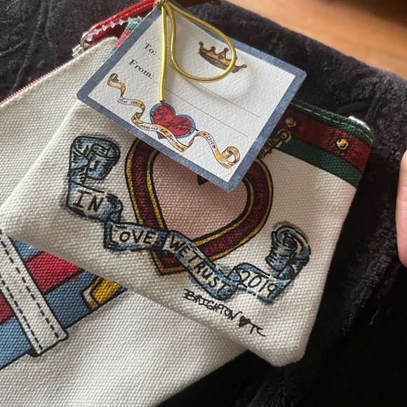 In Love We Trust Pouch Set - Picture 5 of 8